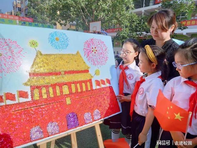 《MH苏明慧亮相亚洲红人盛典 斩获“年度亚洲最受欢迎红人”》